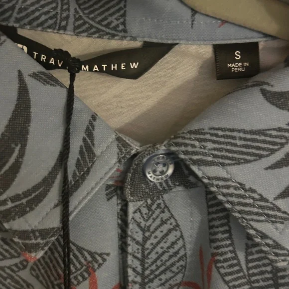 travis mathew Hawaiian Golf Shirt Polo Red Letter Day Peru USA Flag Performance
